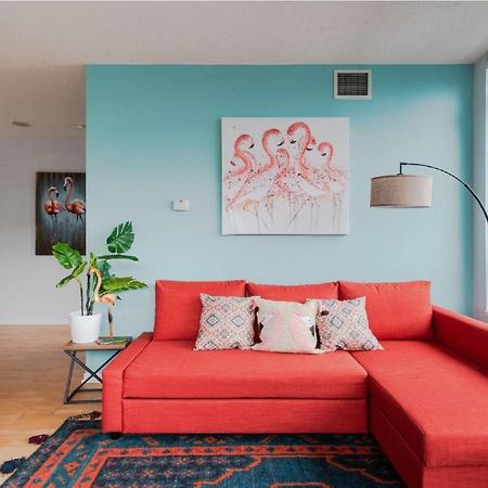 Toronto Downtown Core Two Bedroom Condo With Cn Tower View, Free Parking Eksteriør billede